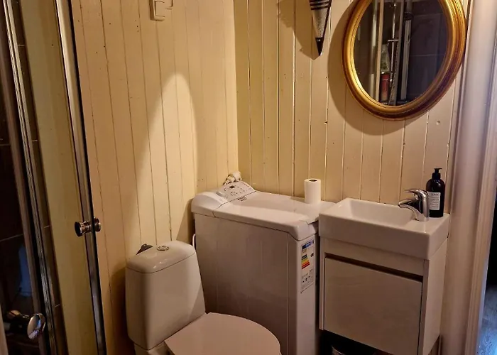 Arthur Brygga דירה *